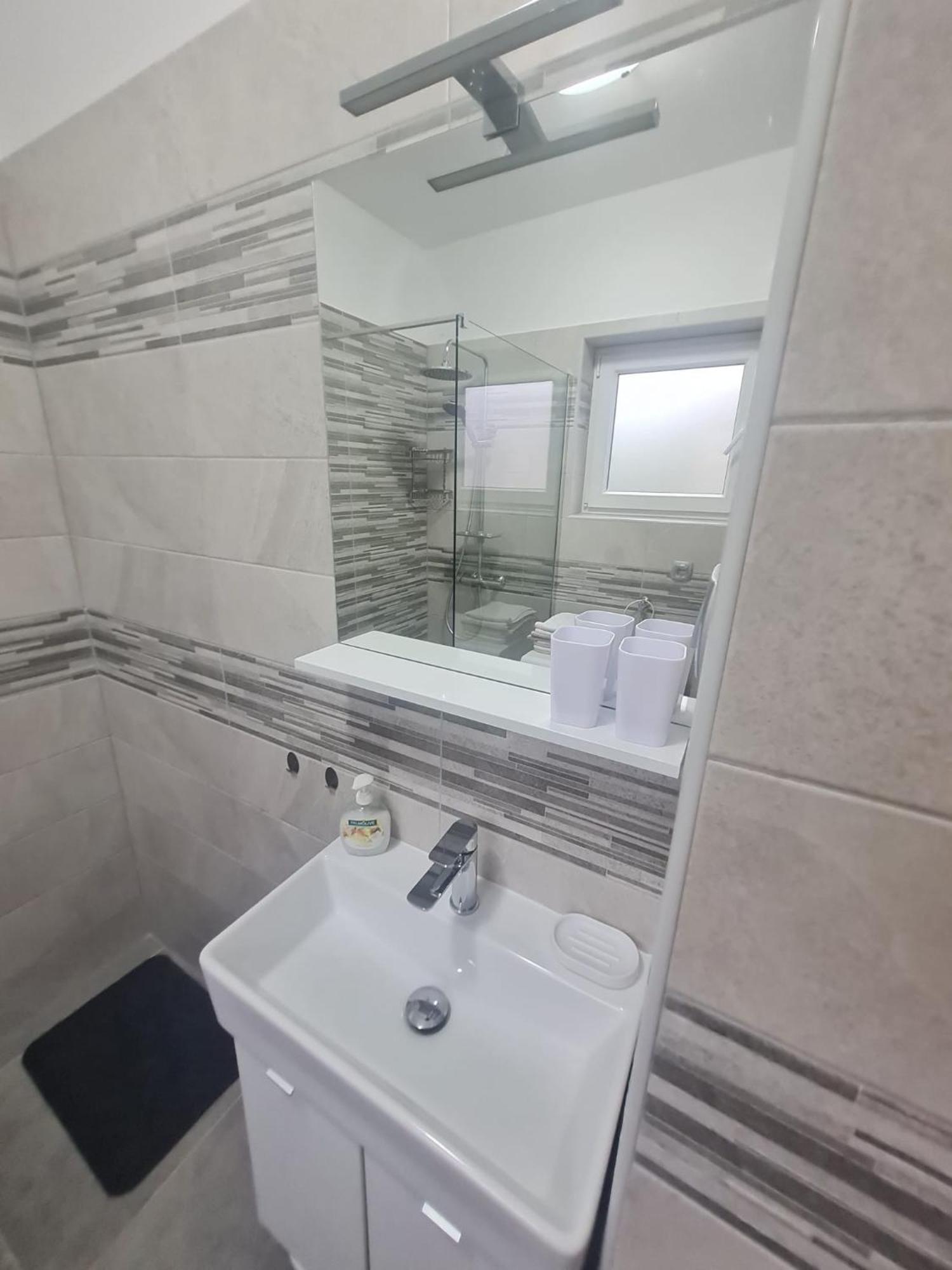 Apartment Anton Пинезичи Экстерьер фото