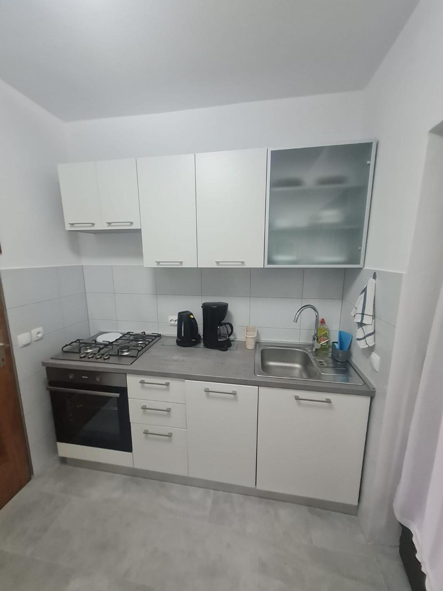 Apartment Anton Пинезичи Экстерьер фото