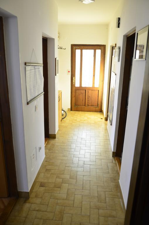 Apartment Anton Пинезичи Экстерьер фото