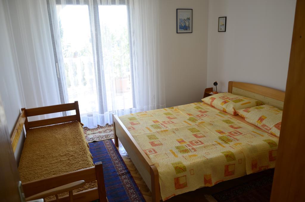 Apartment Anton Пинезичи Экстерьер фото