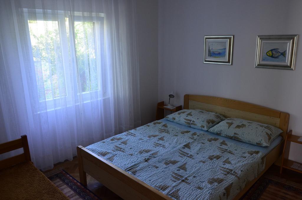 Apartment Anton Пинезичи Экстерьер фото