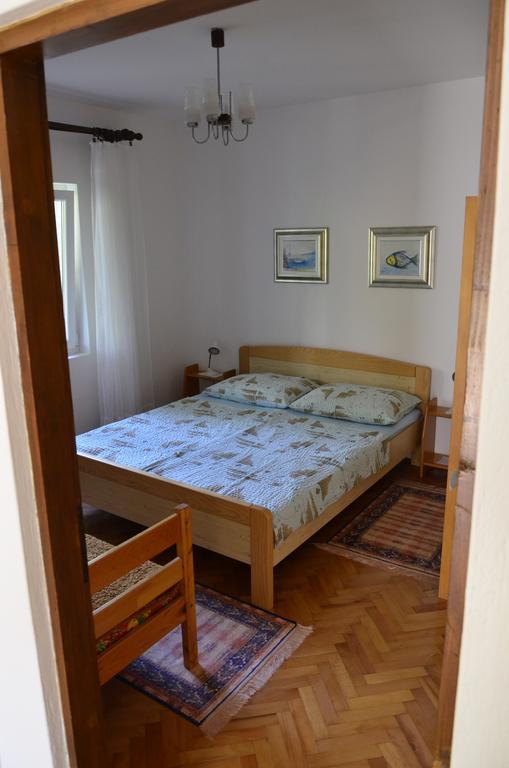 Apartment Anton Пинезичи Экстерьер фото